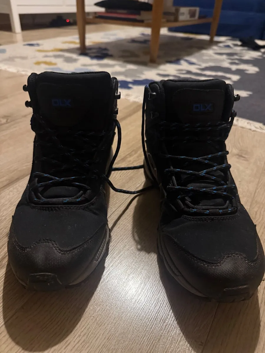 DLX Men’s hiking boots UK size 9 - Image 4