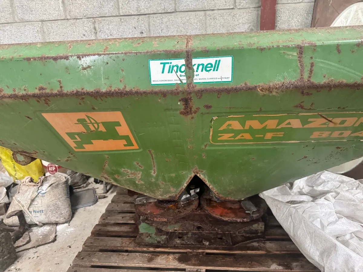 Fertiliser Spreader - Image 3