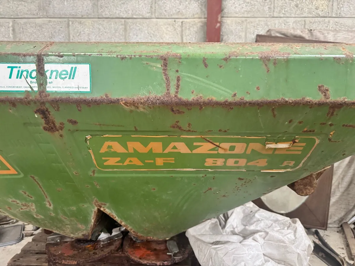 Fertiliser Spreader - Image 4