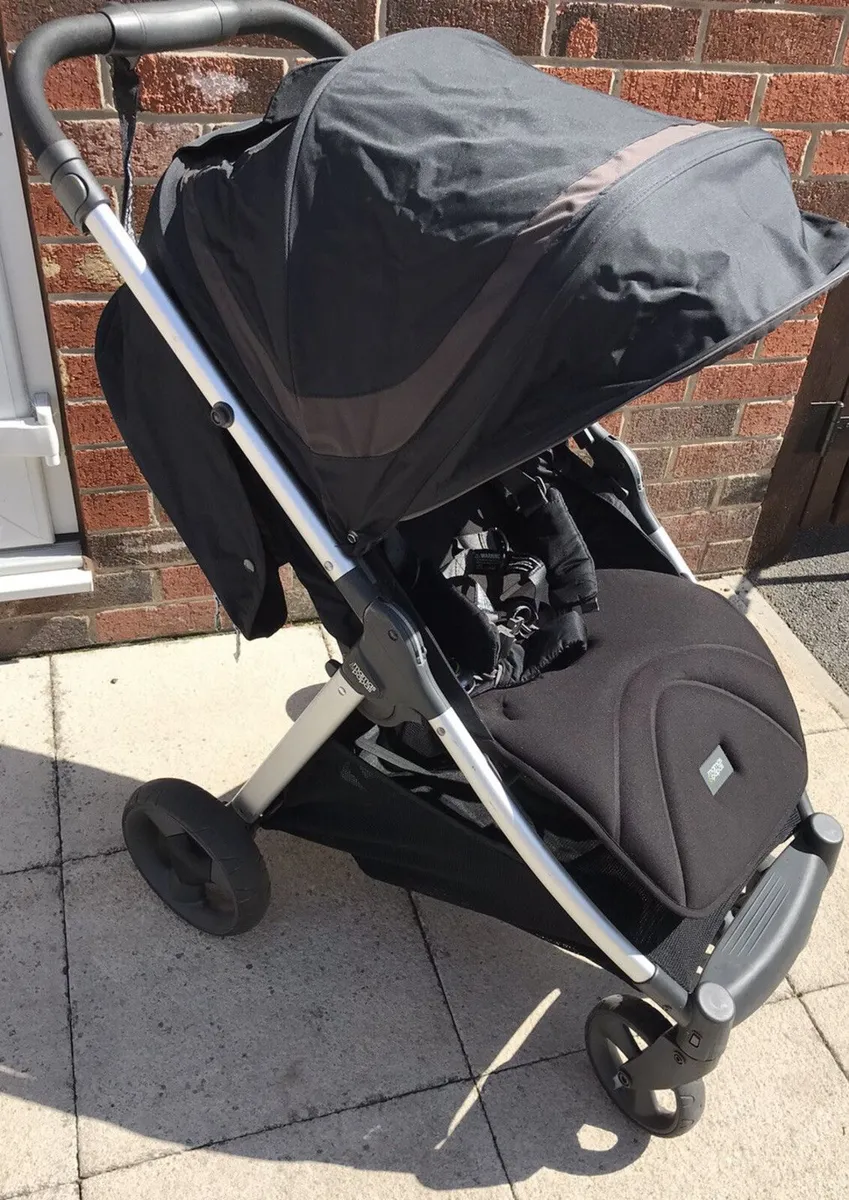 Pushchair 4 tall parents large washable seat - Image 1