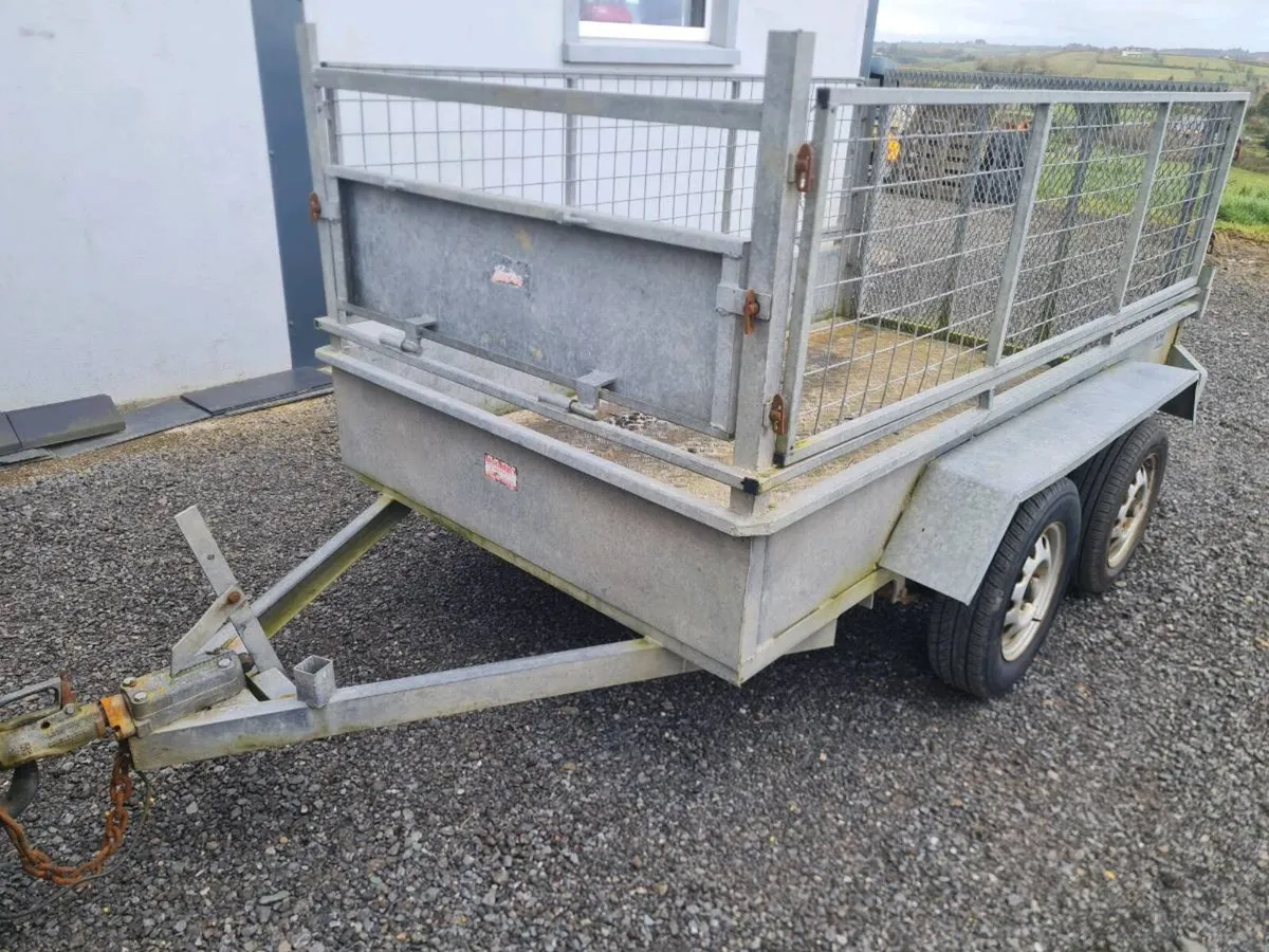 Trailer 8x4 - Image 1