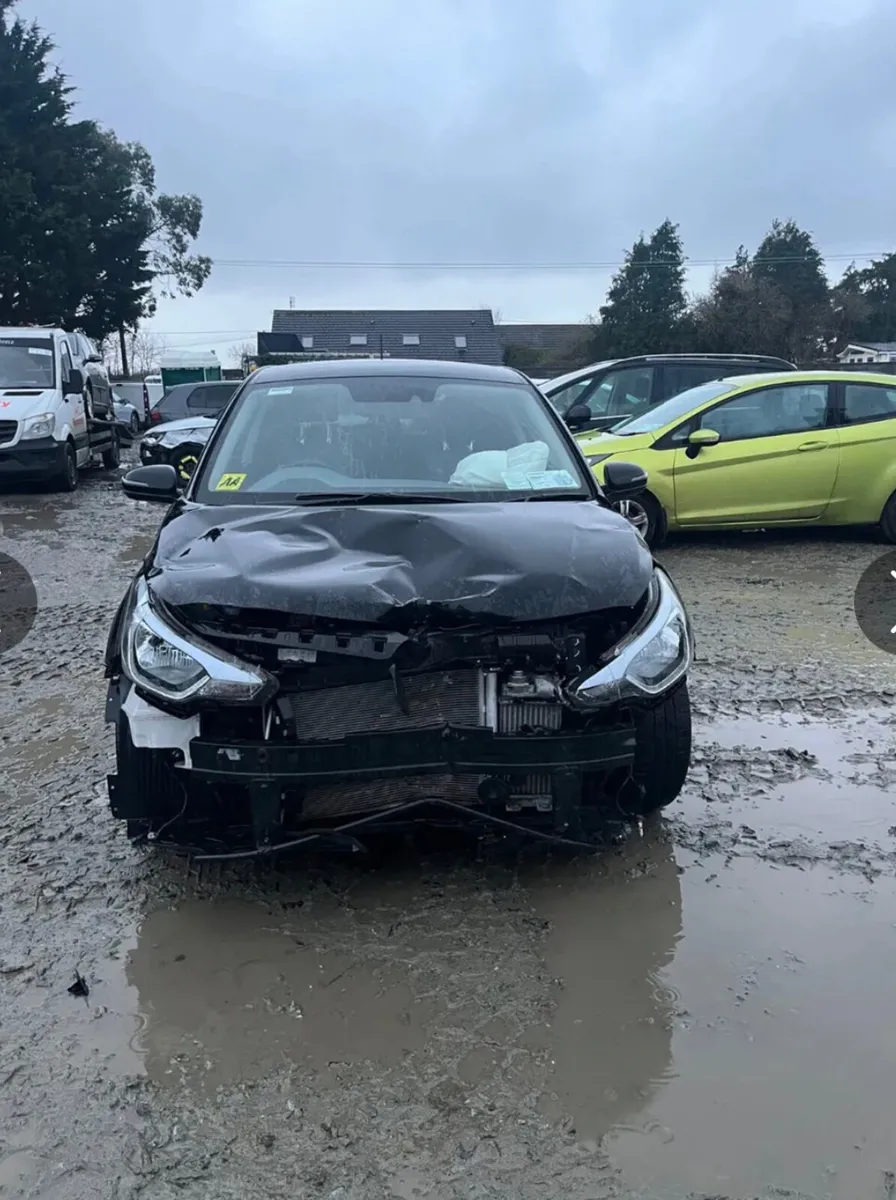 2019 Hyundai i20 Automatic only 16,000 kms - Image 4