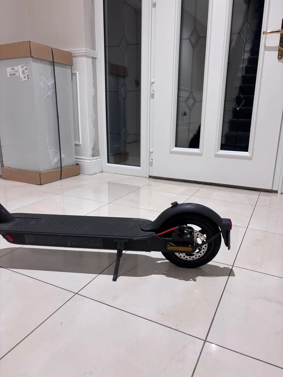Xiaomi pro 2 electric scooter - Image 3