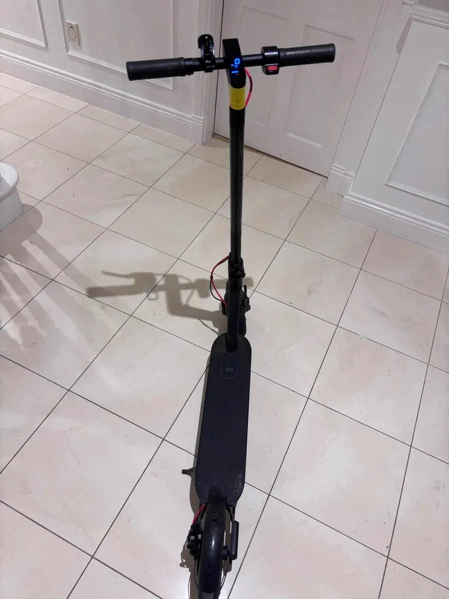 Xiaomi pro 2 electric scooter - Image 4