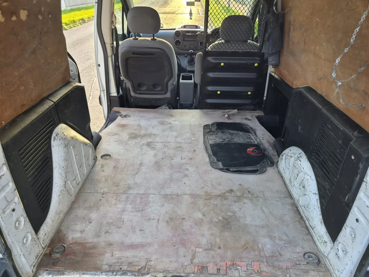 2014 Peugeot Partner - Image 4