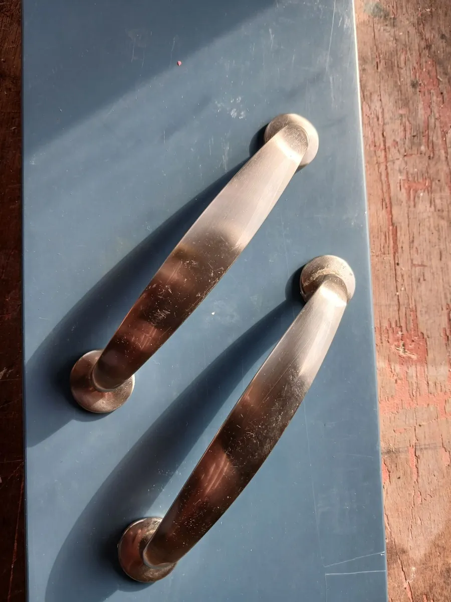 Kitchen cabinet handles - Image 2