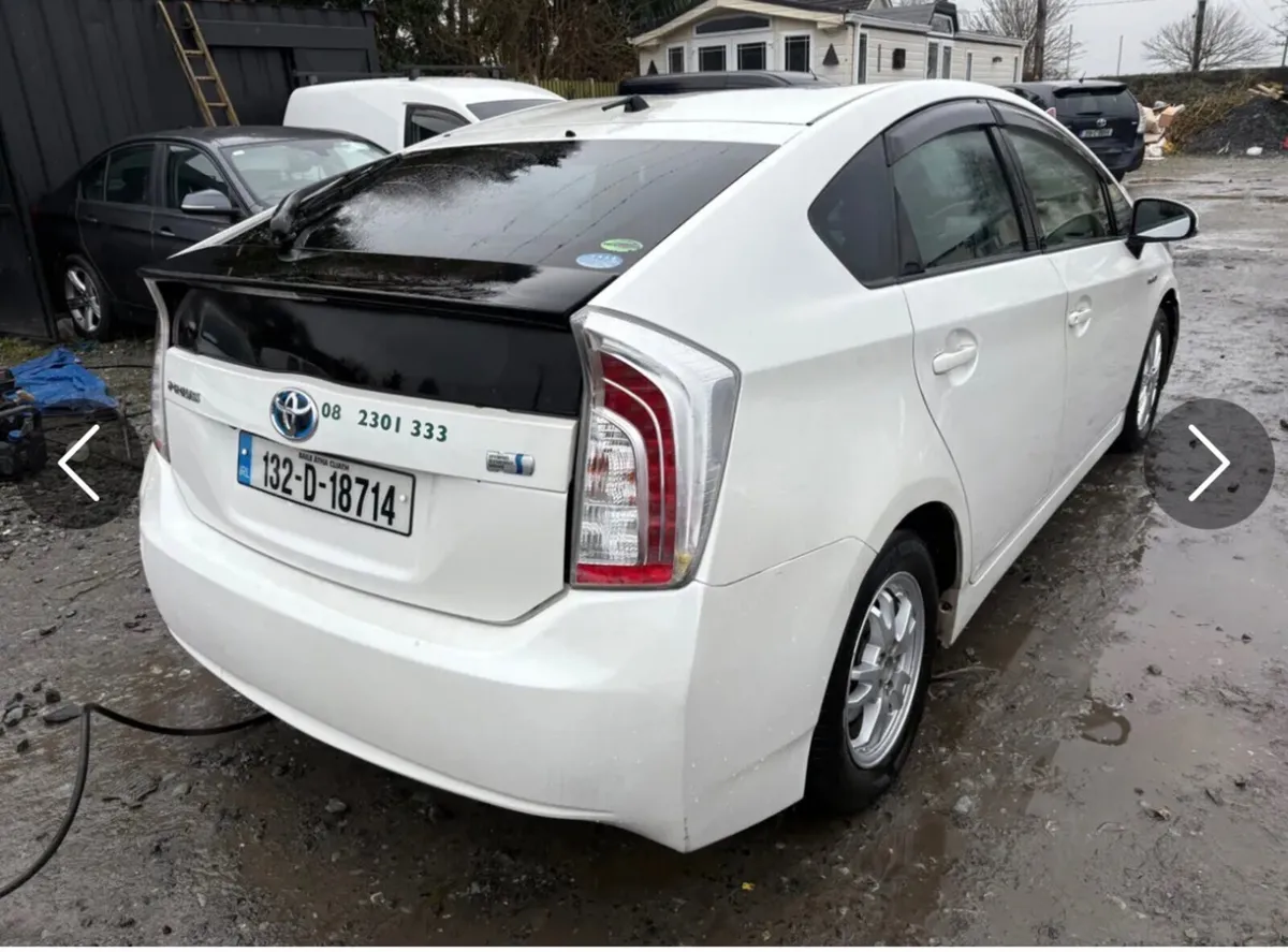 2013 Toyota Prius 1.8 Hybrid - Image 2