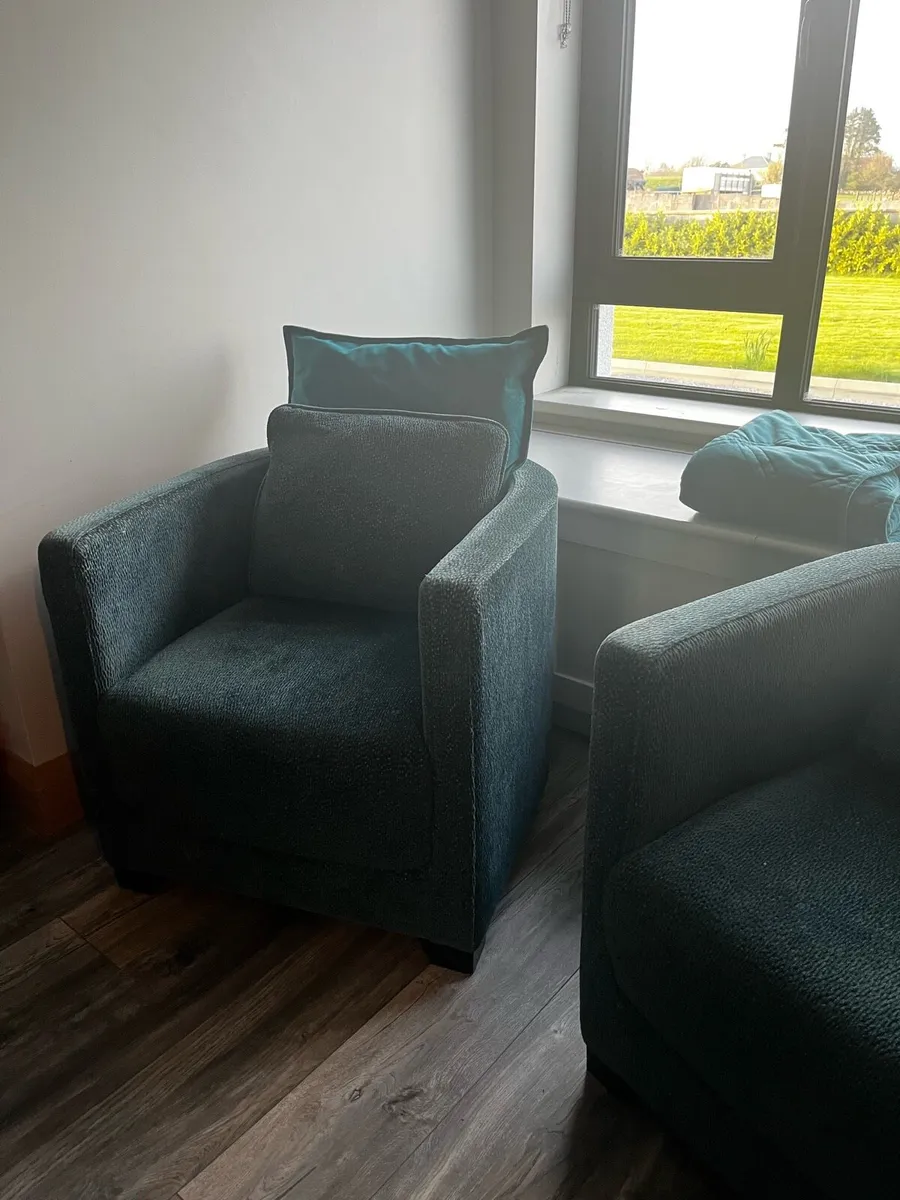 2 x Teal/Green tub chairs with cushions. - Image 2