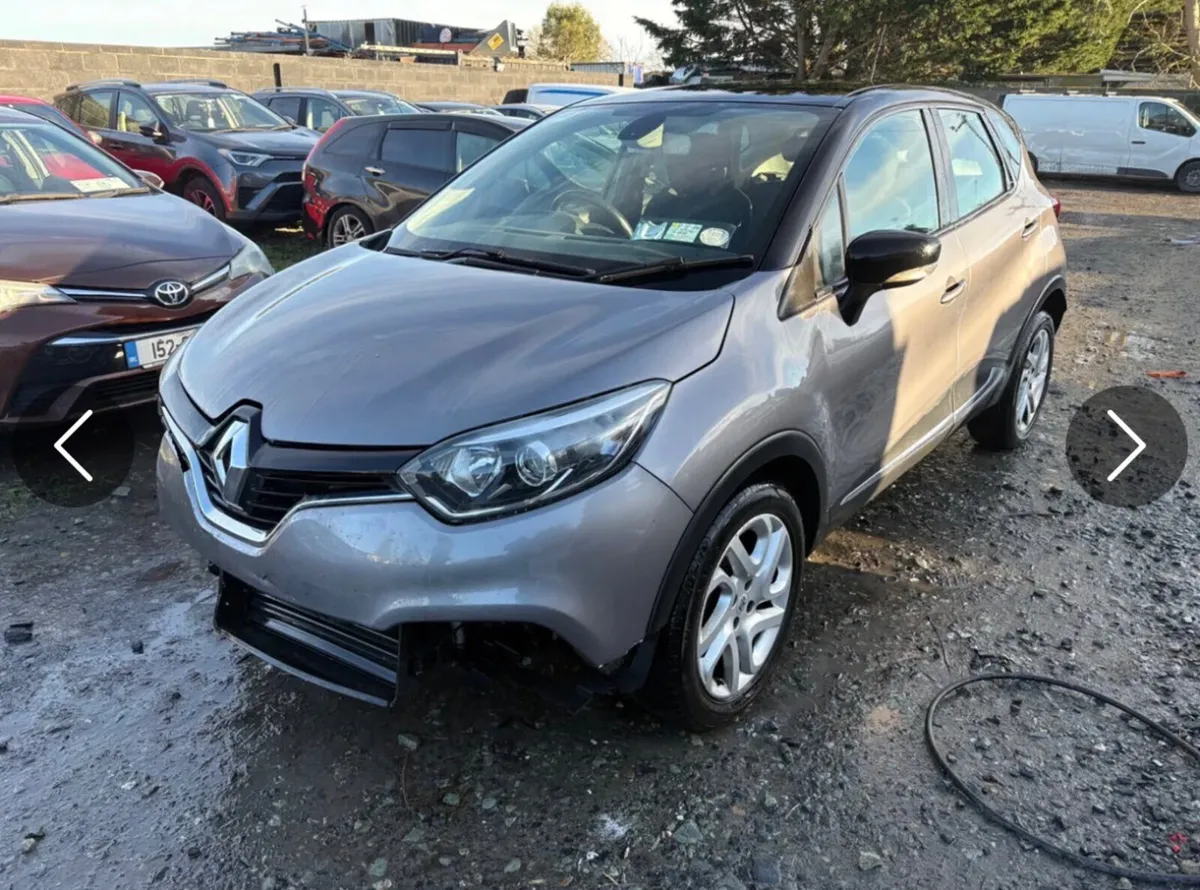 2017 Renault Capture 1.5 diesel very light damage - Image 1