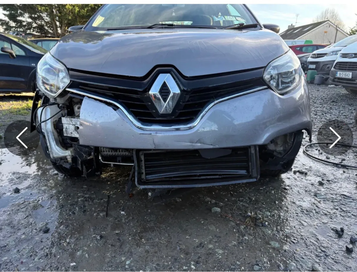 2017 Renault Capture 1.5 diesel very light damage - Image 3