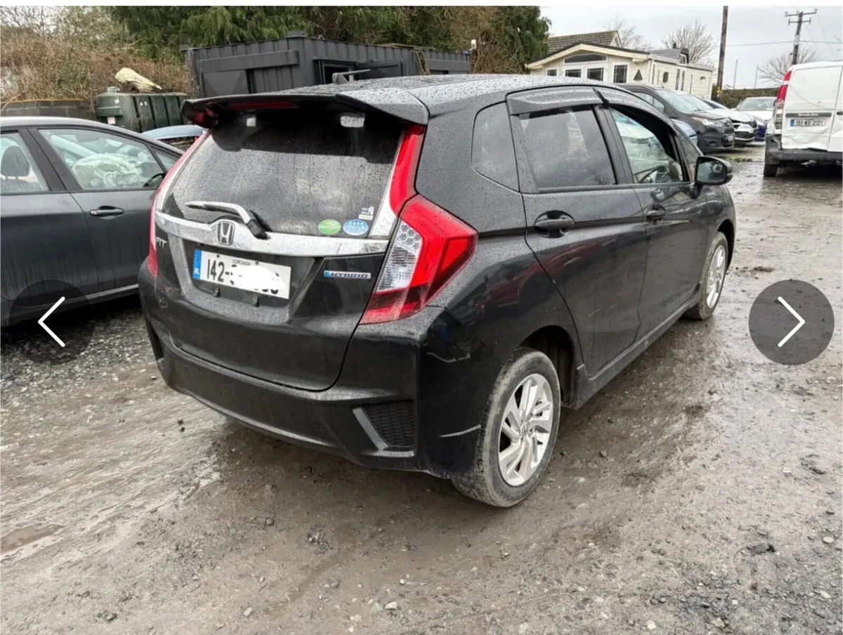 2014 Honda Fit 1.5 Hybrid - Image 2