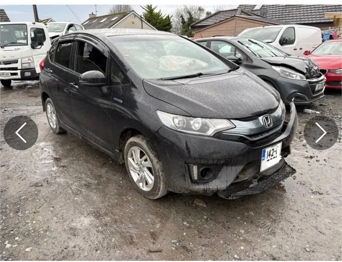 2014 Honda Fit 1.5 Hybrid - Image 3