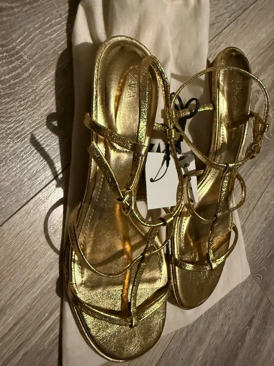 Zara Shors new size 5 each 20 Euro - Image 3