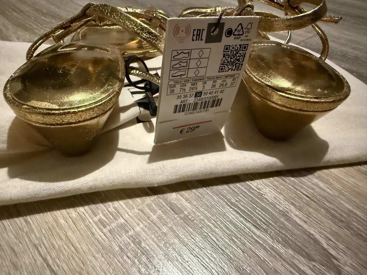 Zara Shors new size 5 each 20 Euro - Image 4