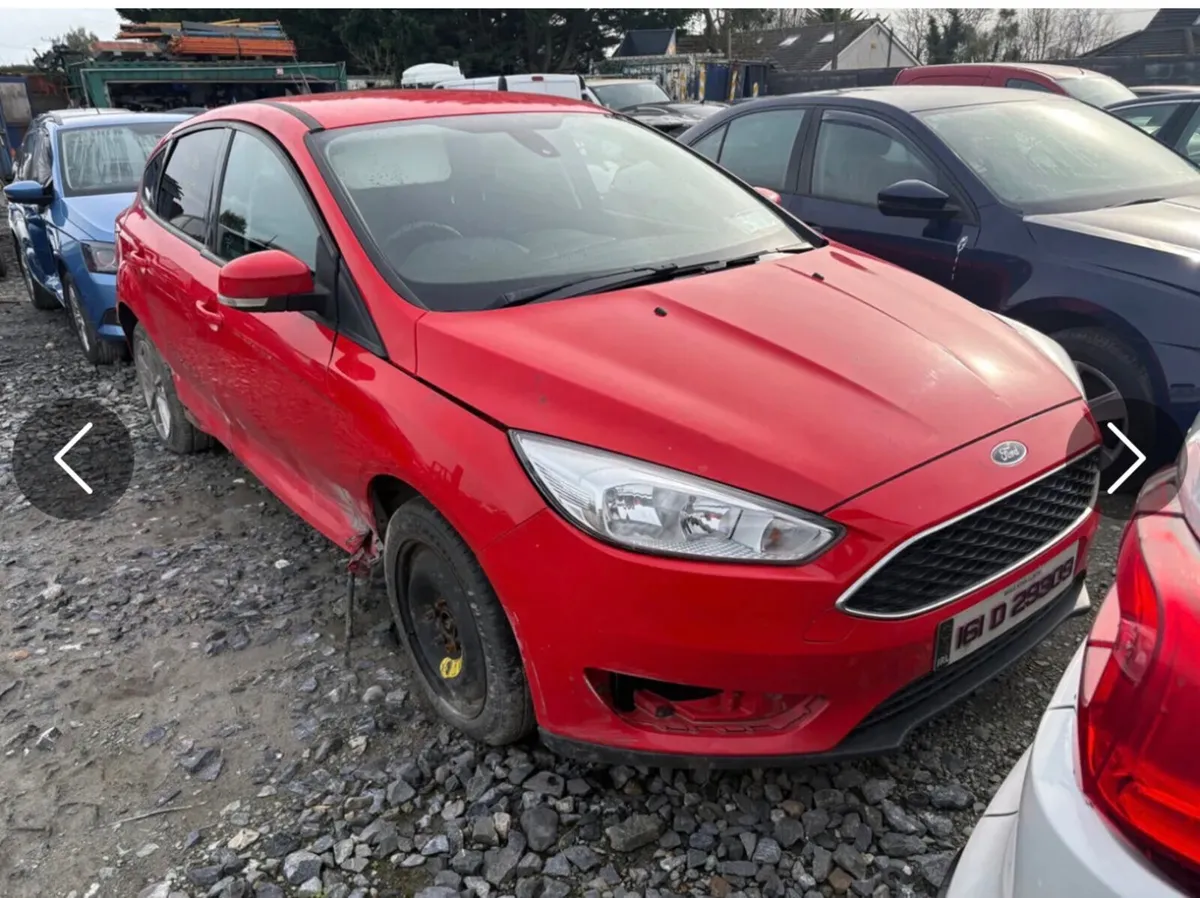 161 Ford Focus 1.5 Diesel driving - Image 2