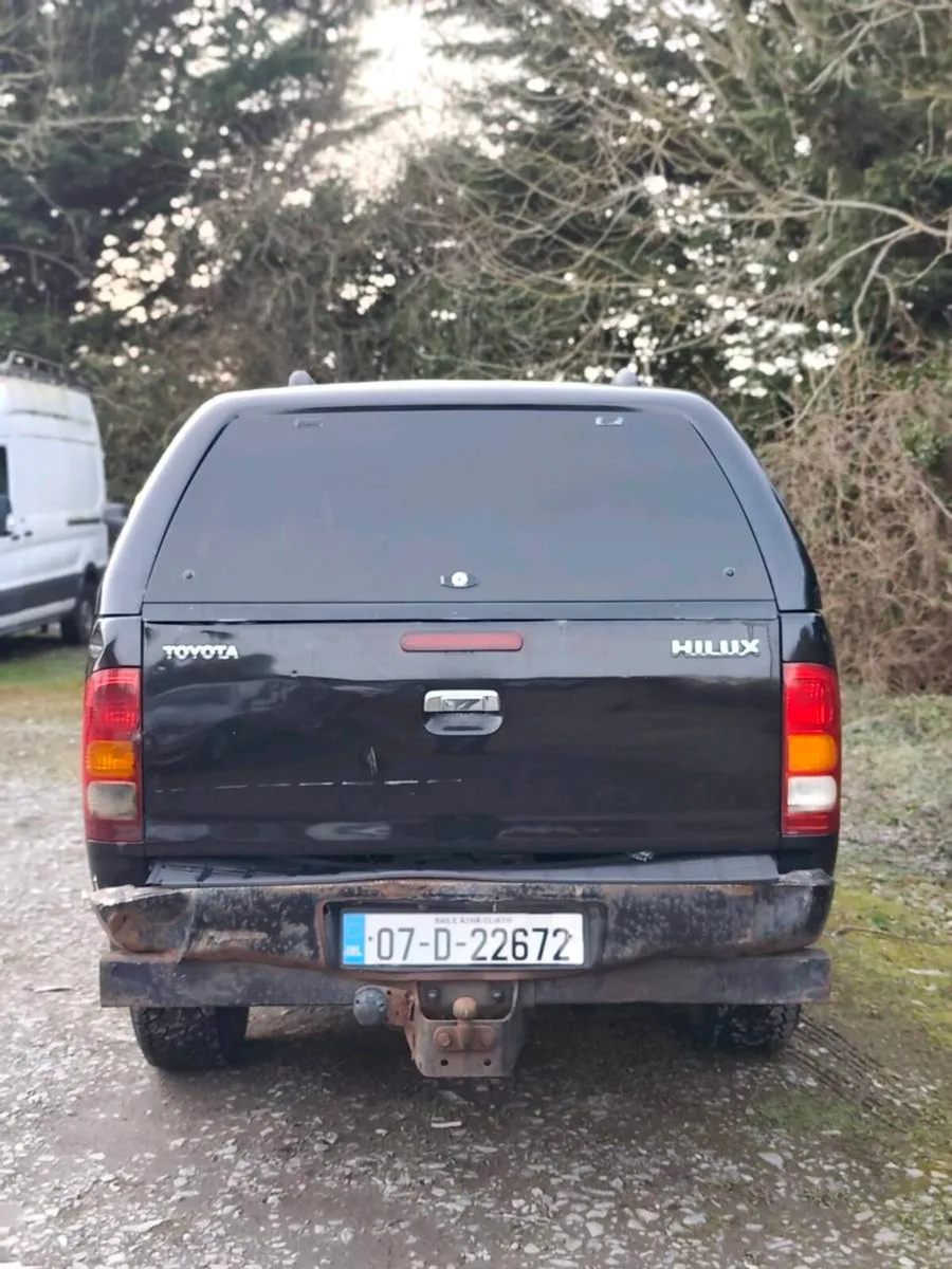 Toyota Hilux Crew Cab 3.0 Auto - Image 4