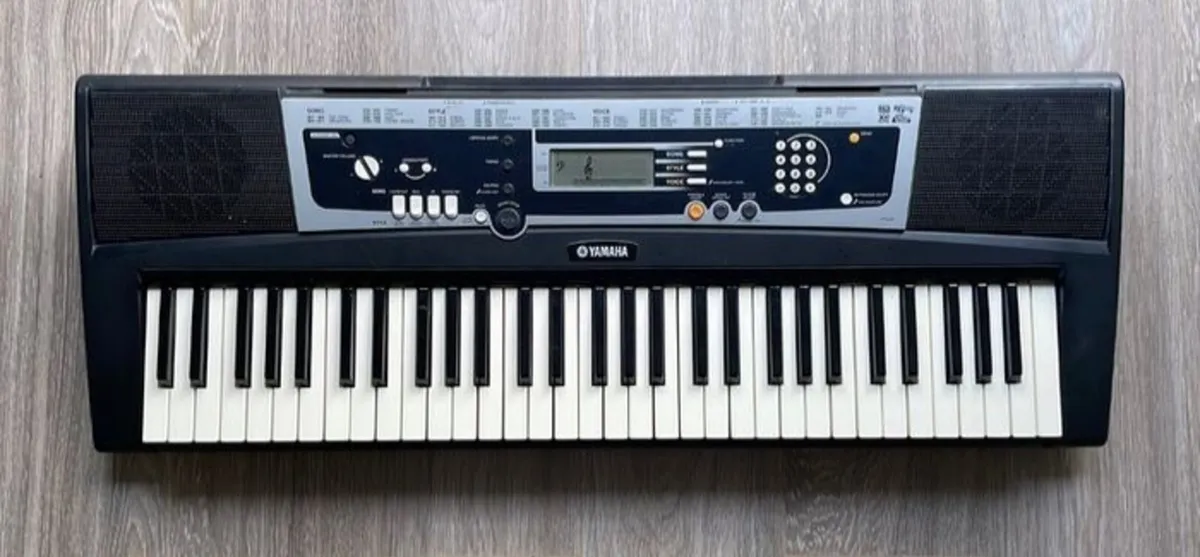 Yamaha Keyboard Piano - Image 2