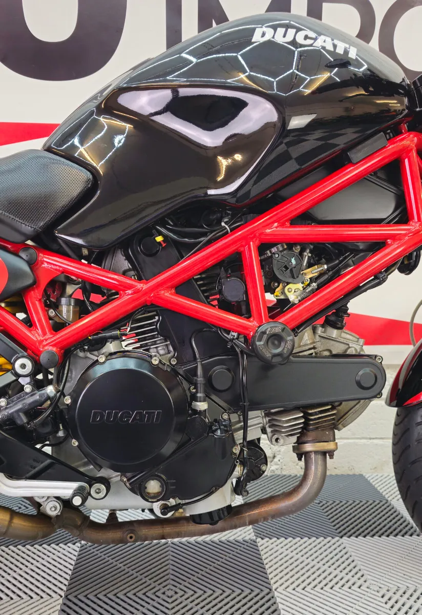 2006 Ducati Monster 695 - Image 2