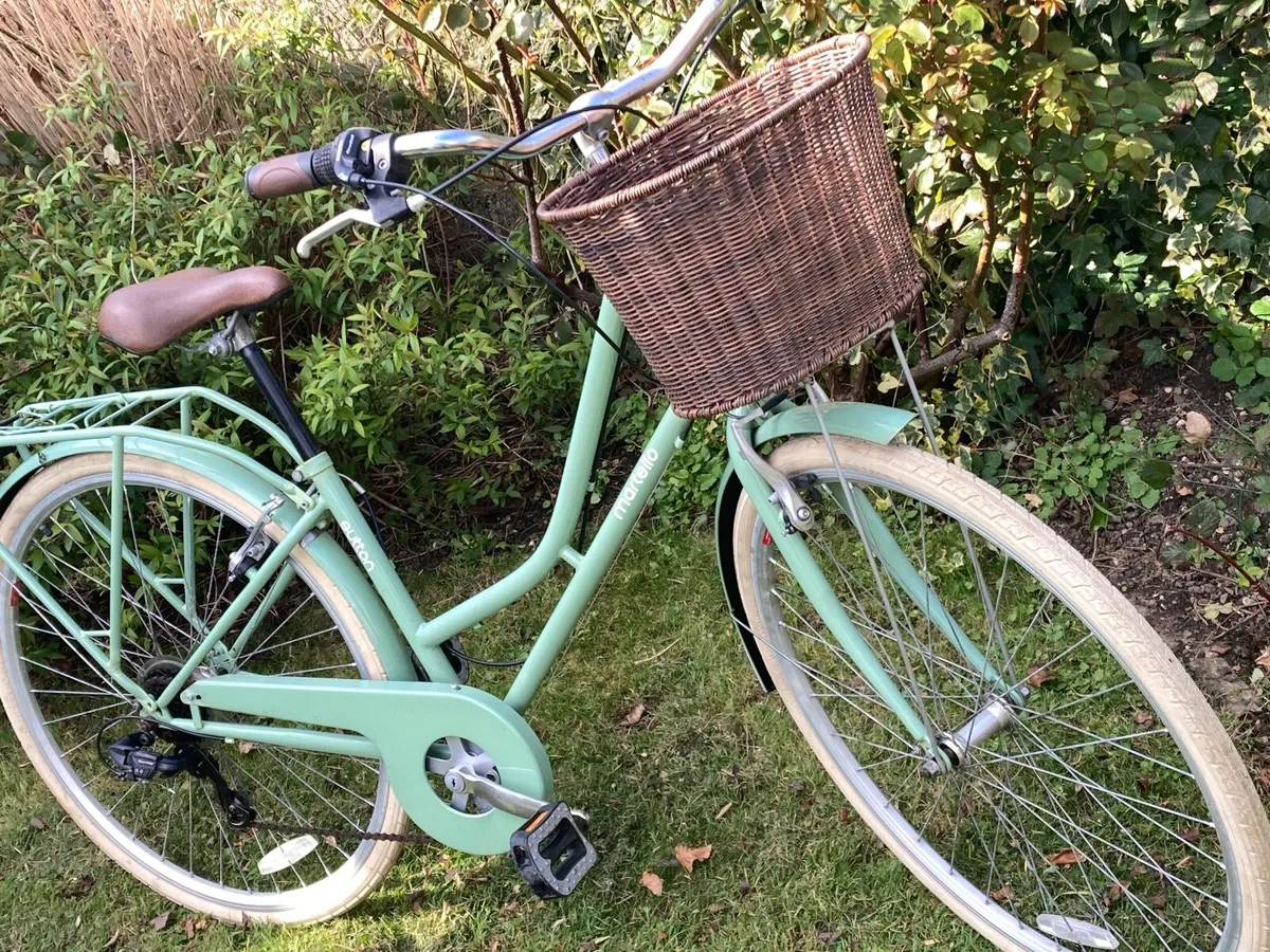 Modern Vintage Ladies Bike - Image 3
