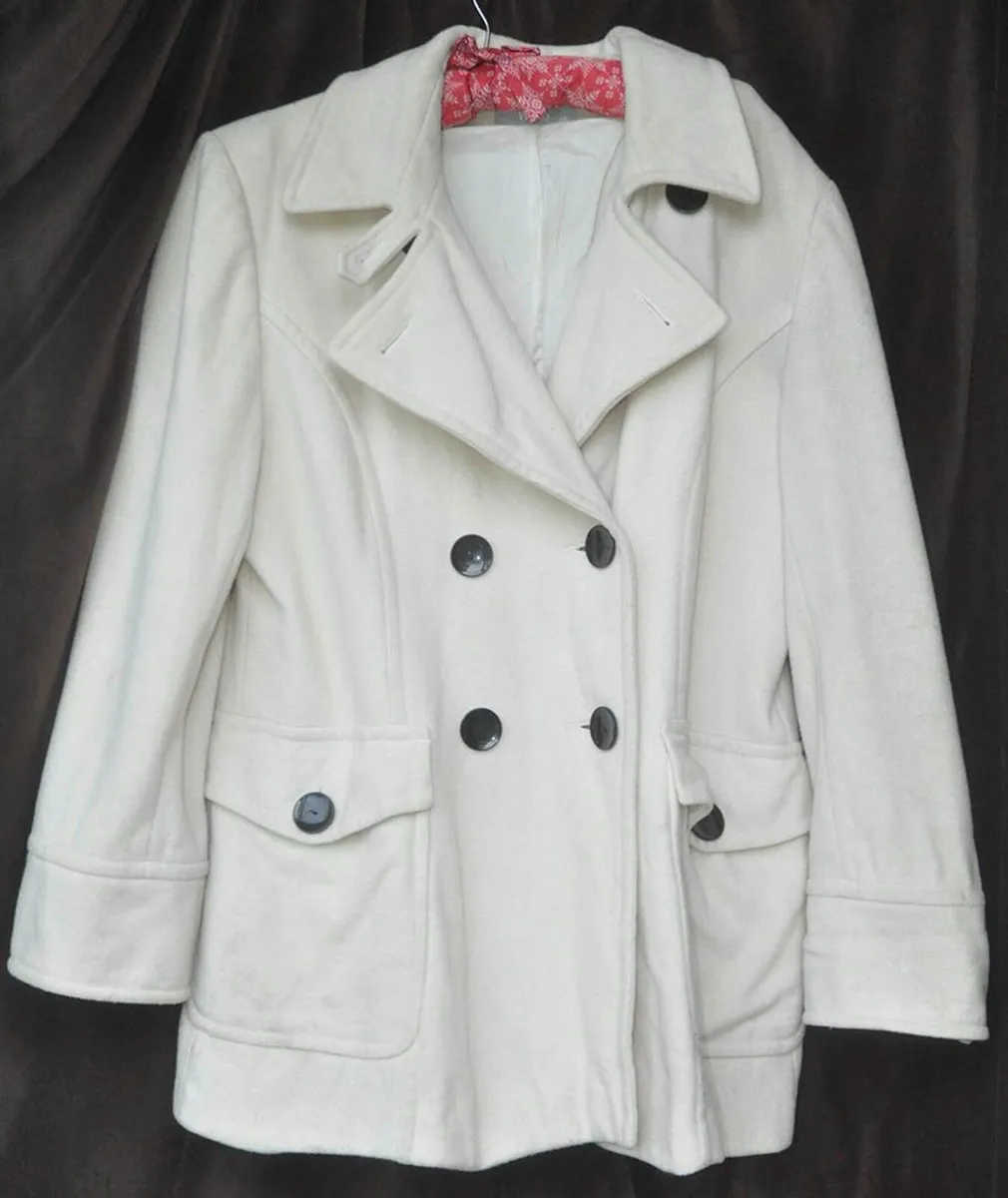 White Wallis Car Coat, Size Medium - Image 1