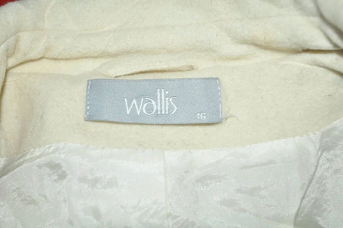 White Wallis Car Coat, Size Medium - Image 2