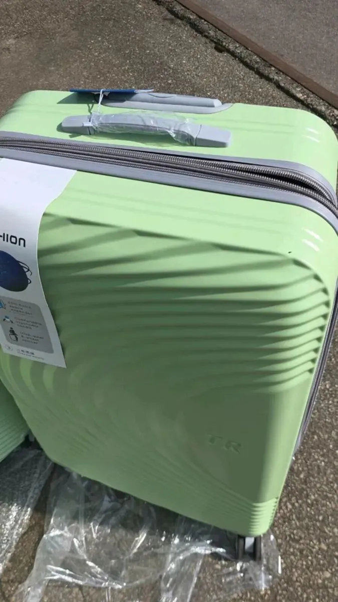 Suitcase, luggage, travel, brand new, 3-piece - Image 4