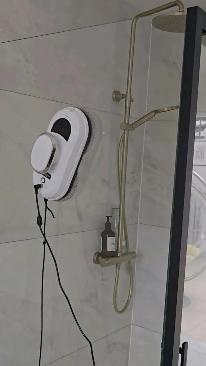 Window cleaning robot brand new - Image 3