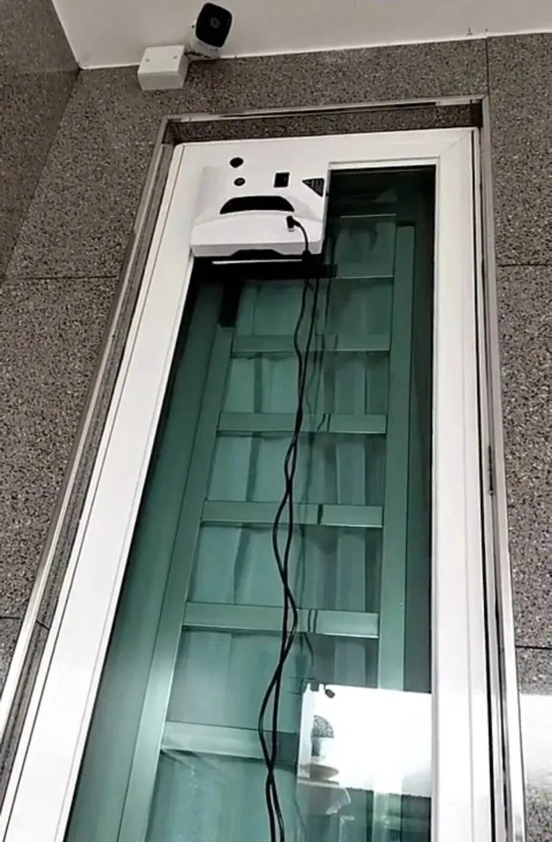 Window Cleaning machine robot brand new - Image 4