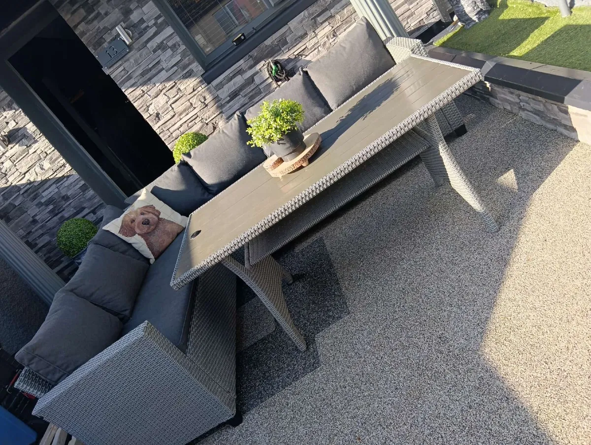 GARDEN SEATING & TABLE , ///// - Image 1