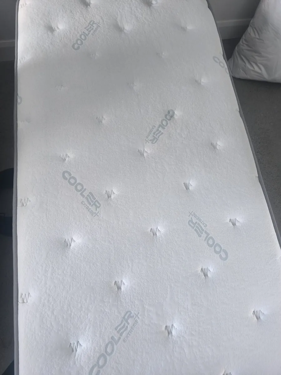 2 Single Beds - Image 2