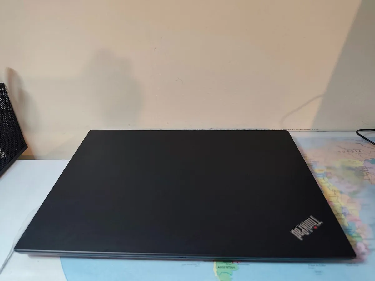Lenovo ThinkPad T490 – Intel i7 8th Gen | 16GB RAM - Image 2