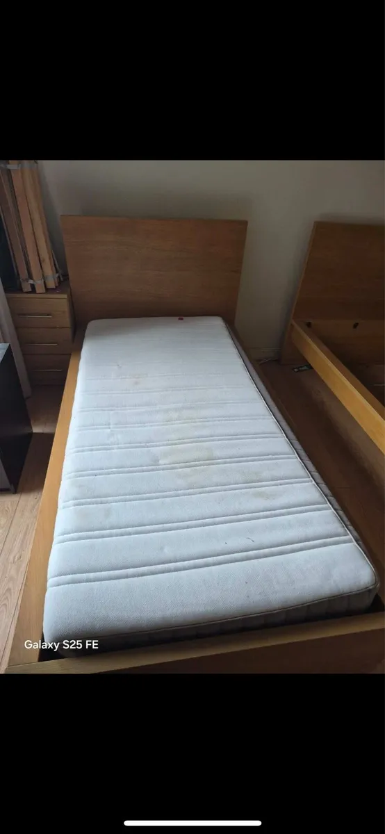 2 single bed frames (no mattress) - Image 2