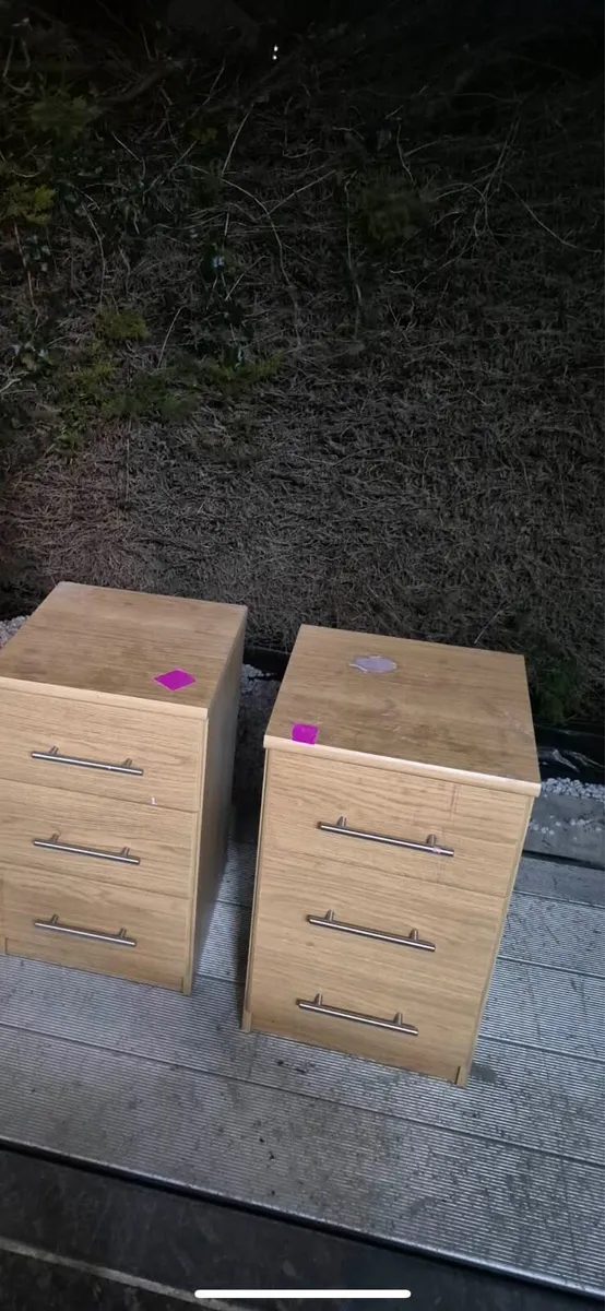 2 bedside lockers - Image 1
