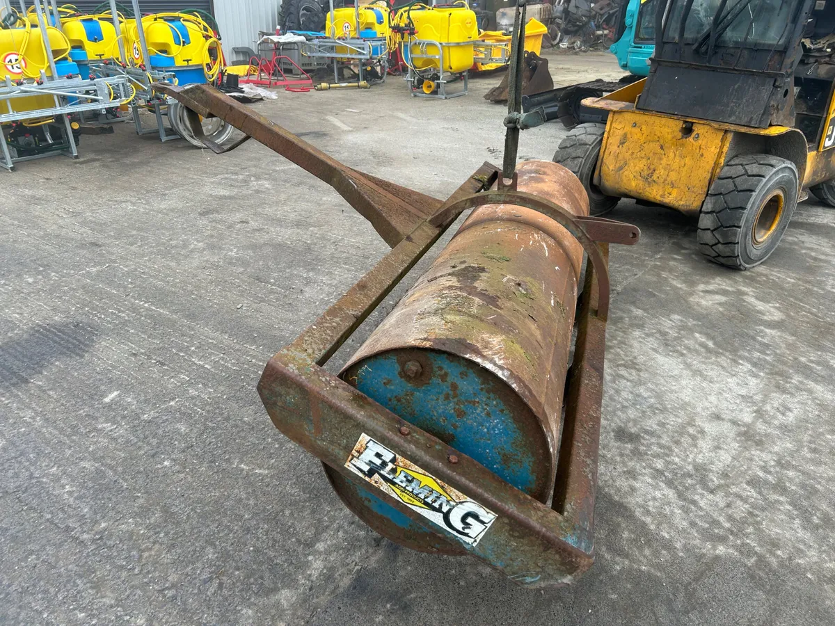 Fleming 8FT Land Roller - Image 1