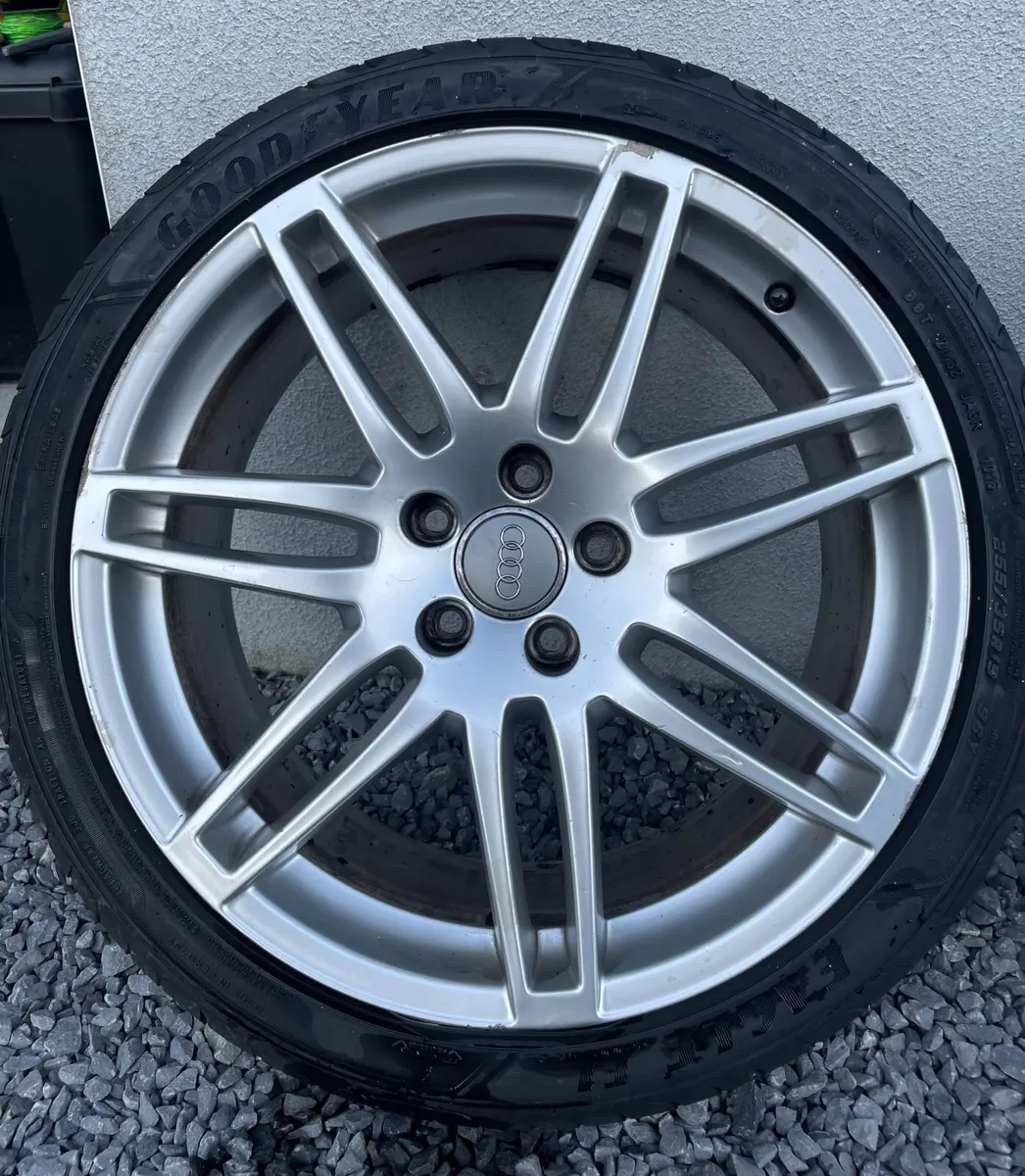 Genuine 19 inch OEM Audi A6 Le Mans Alloy Wheels - Image 1