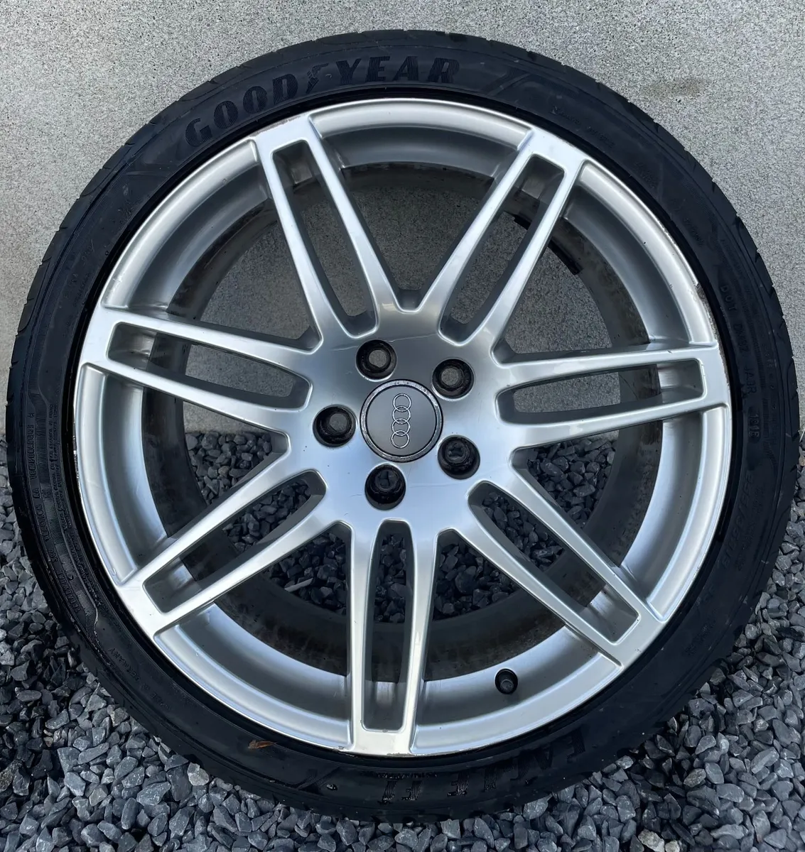 Genuine 19 inch OEM Audi A6 Le Mans Alloy Wheels - Image 2