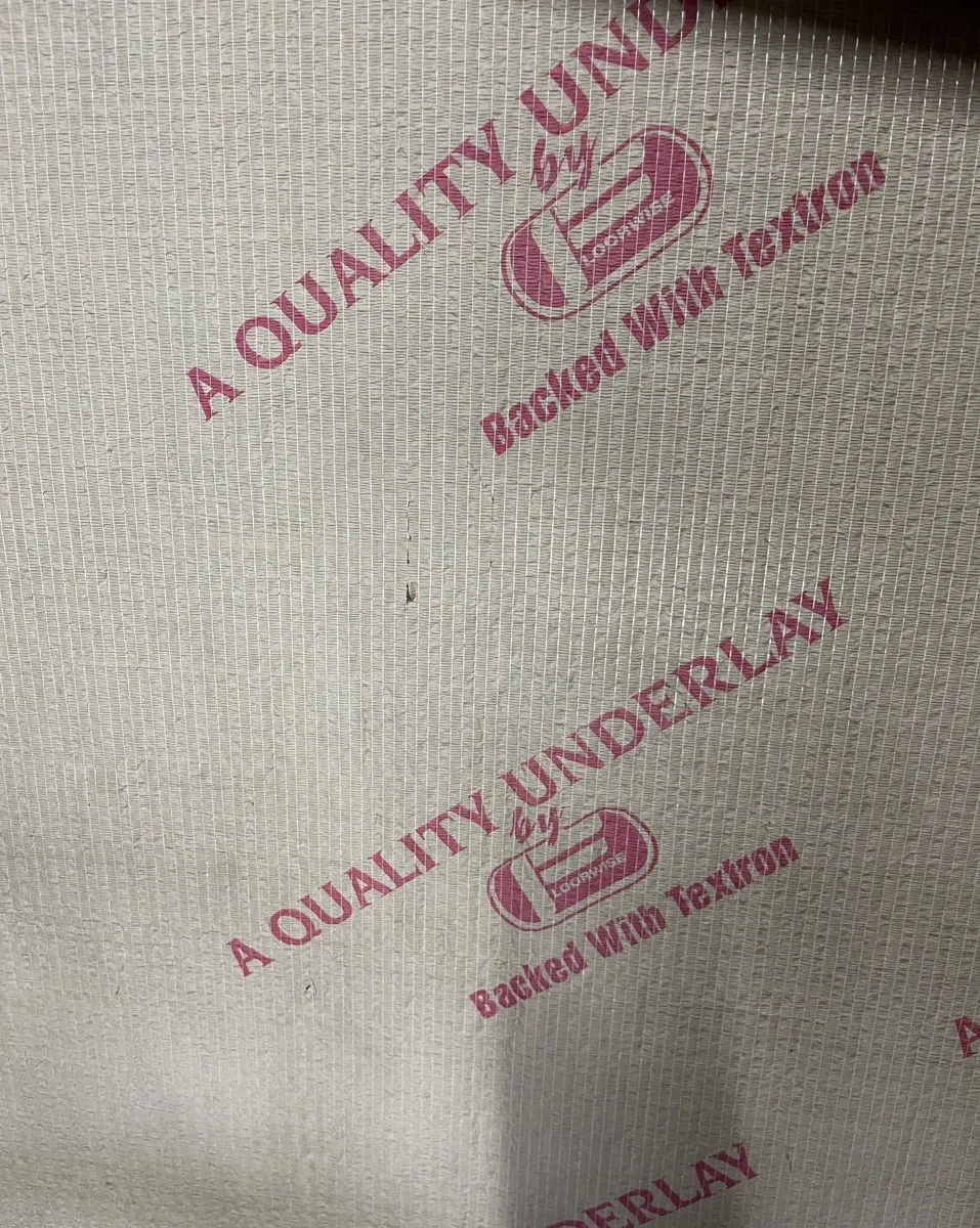 Green Carpet including Underlay - Image 4