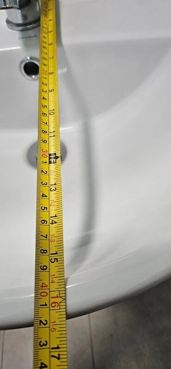 Bathroom sink and pedestal x 2 - Image 4