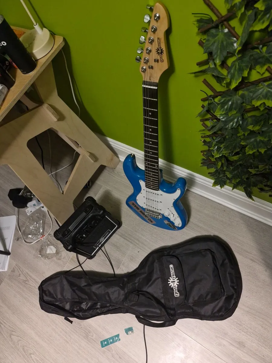Electric Guitar Kit - Image 2