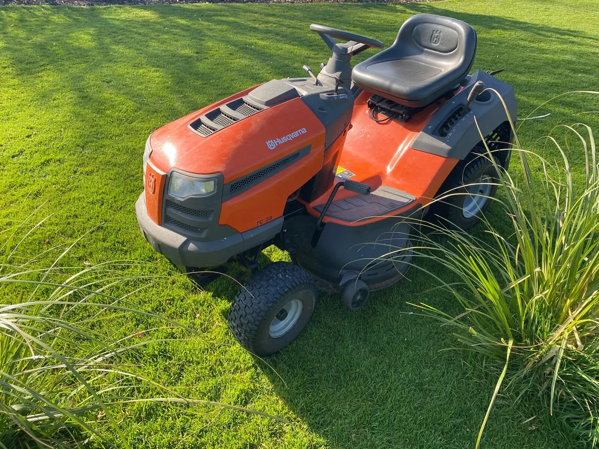 Husqvarna lawnmower - Image 3