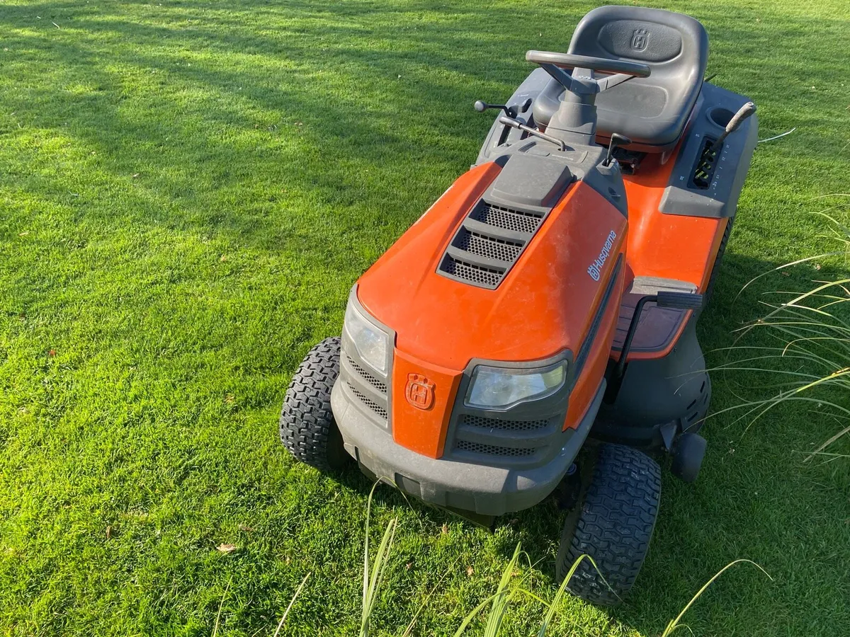 Husqvarna lawnmower - Image 4