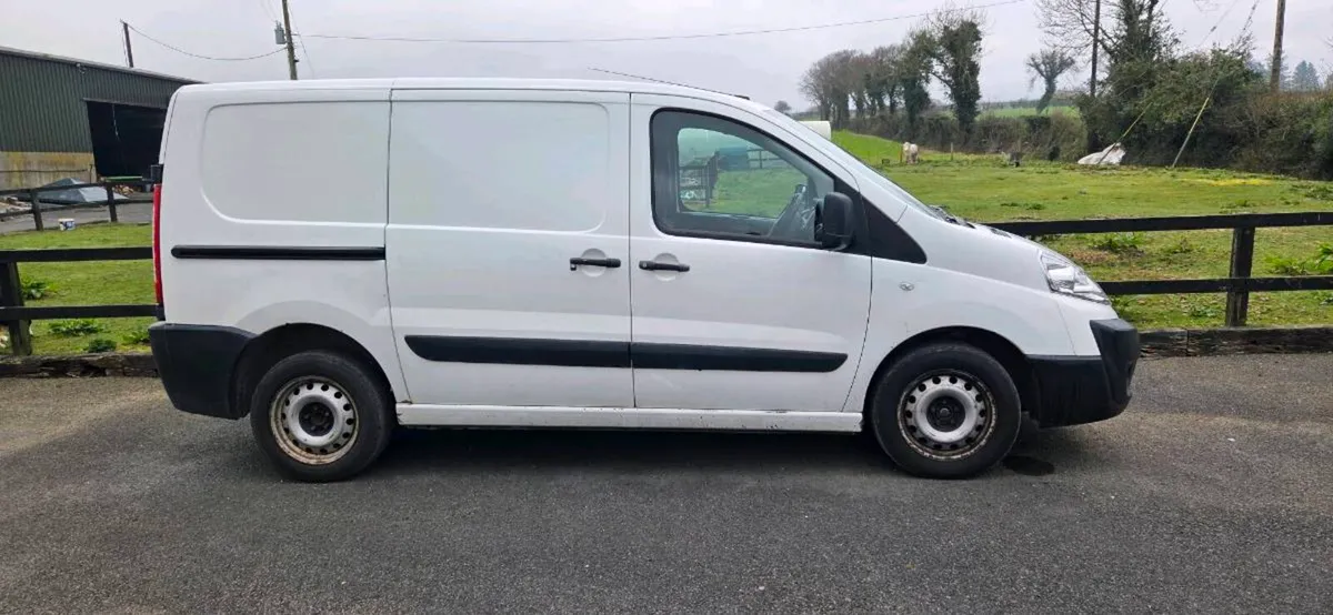 Citron Dispatch 1200 l1 H1 Van.  White - Image 2