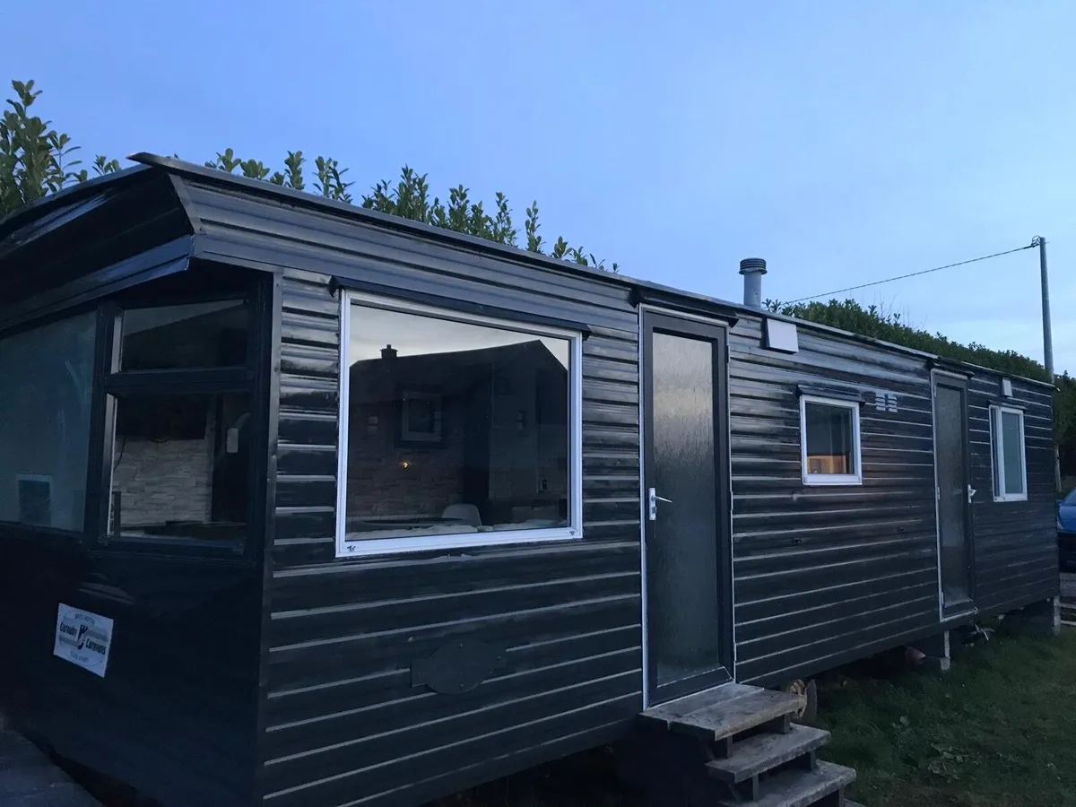 Mobile Home in Turn-key Condition - Image 1