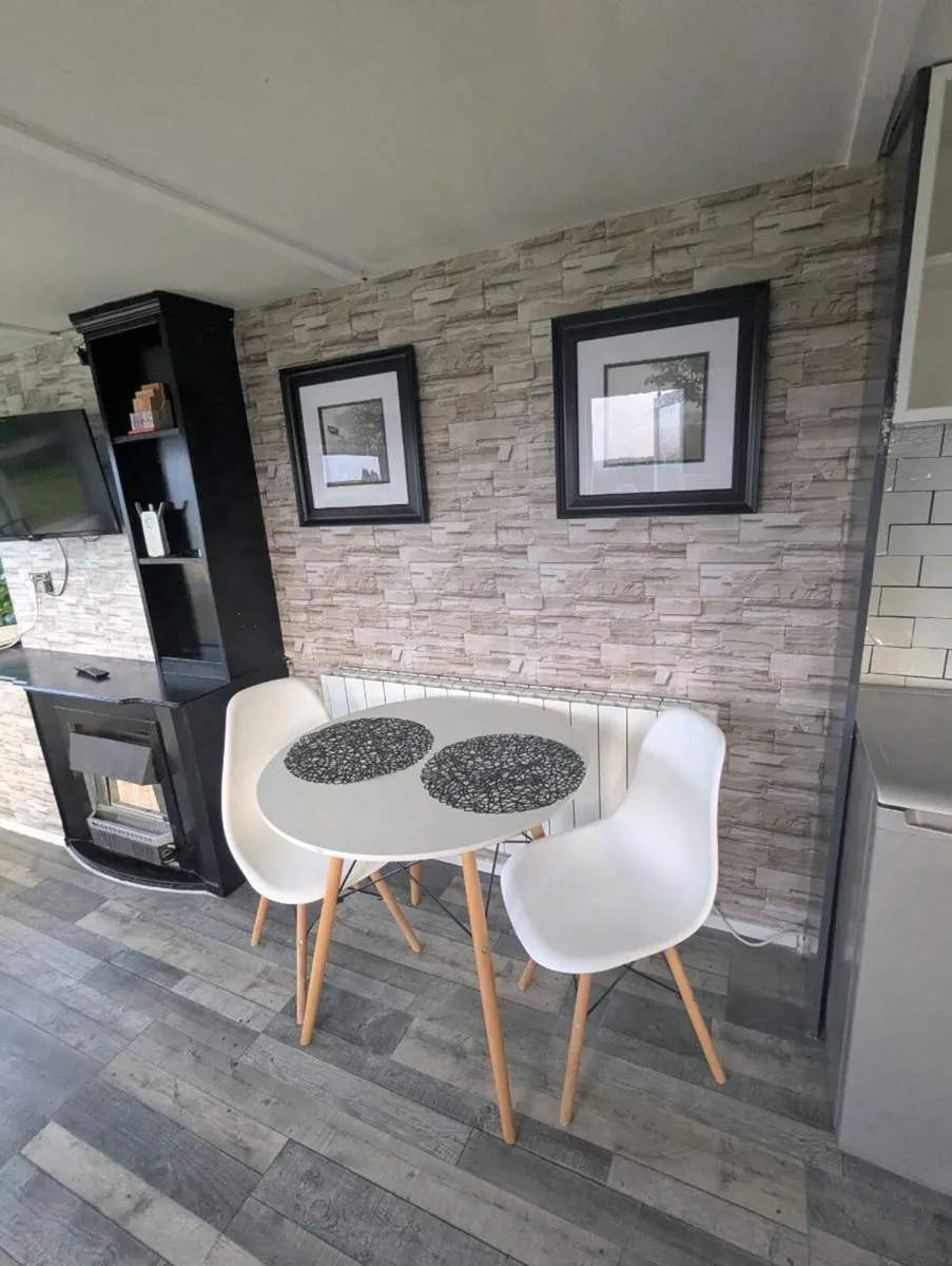 Mobile Home in Turn-key Condition - Image 2