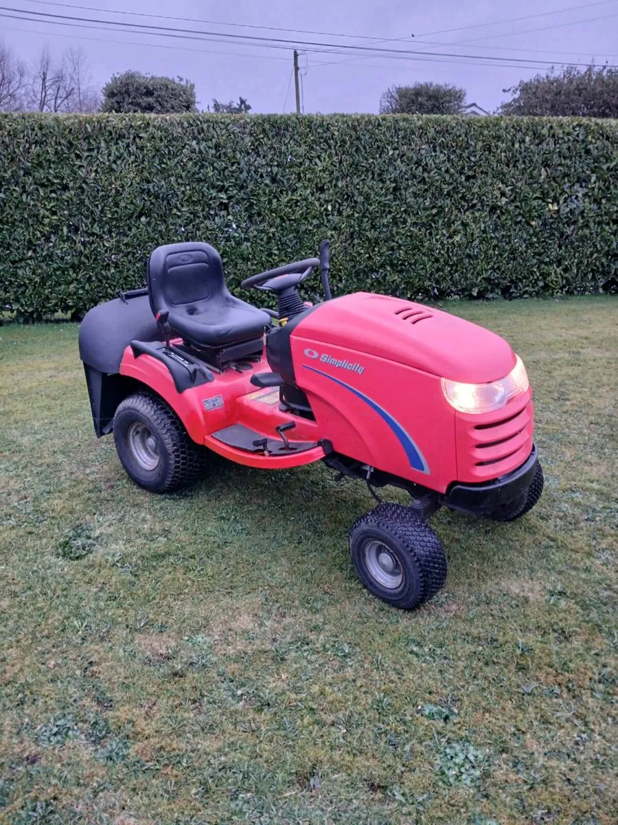 Simplicity 18hp twin cylinder Briggs & Stratton - Image 2