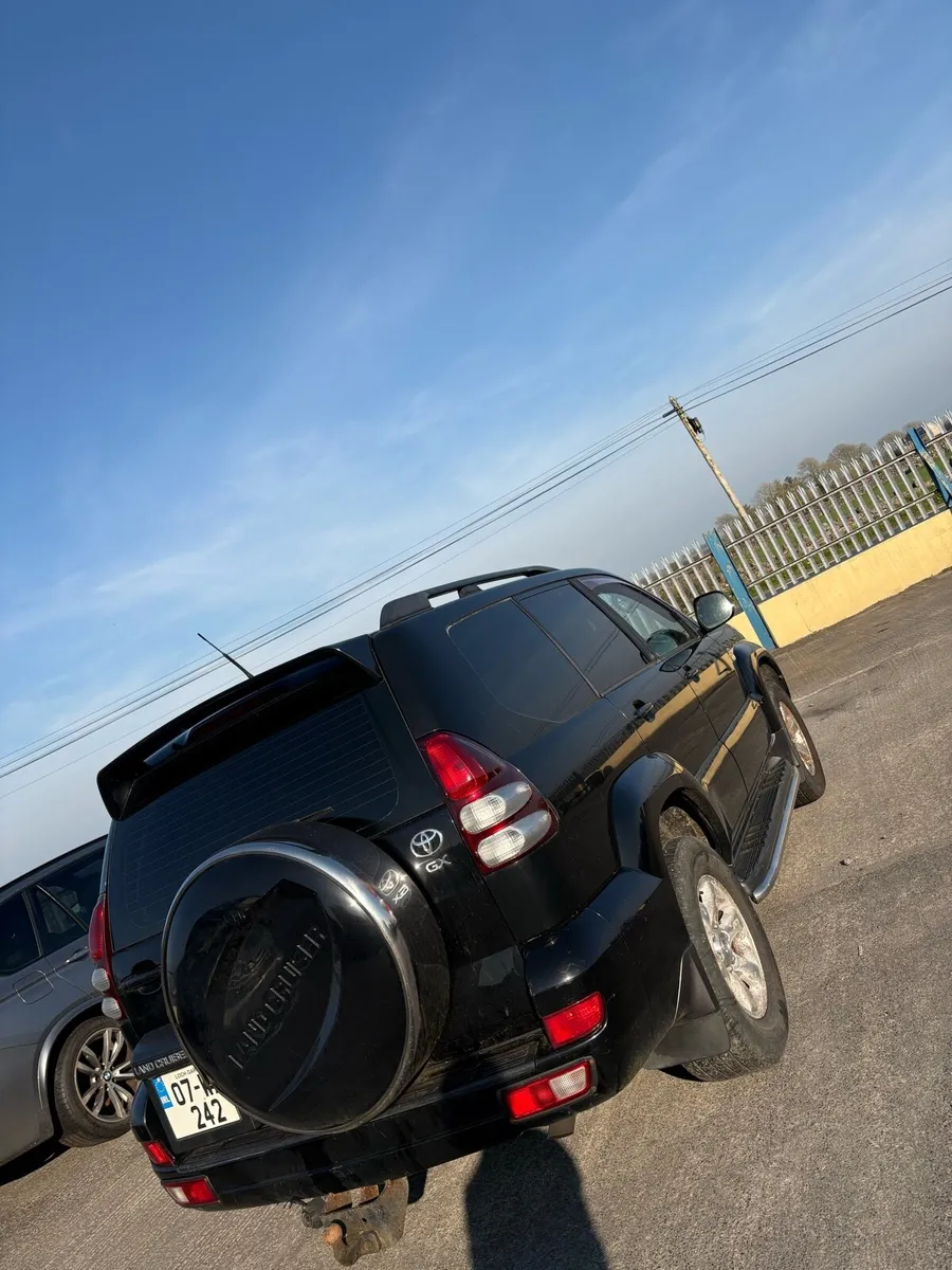 07 Landcruiser for Breaking All Parts - Image 1