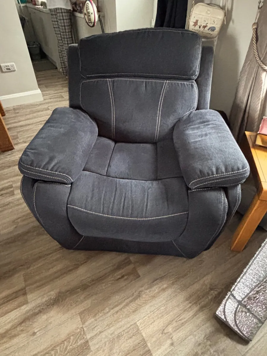 Sofa - 5 Seater - Image 2