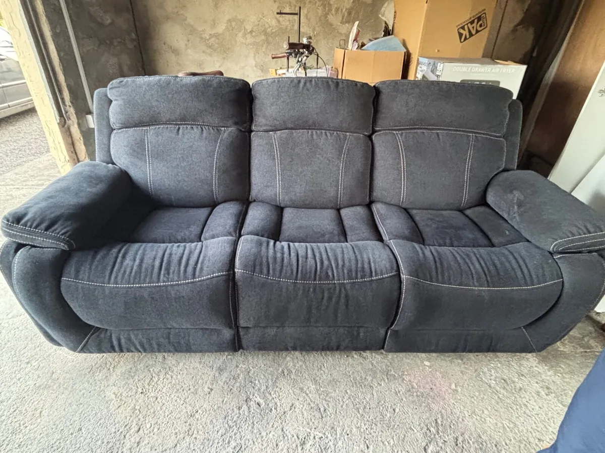 Sofa - 5 Seater - Image 4