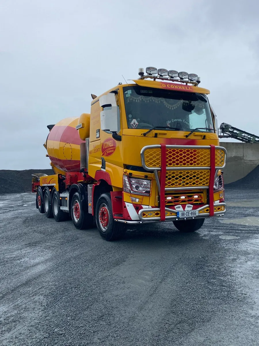 Renault 5 Axle mixer/conveyor - Image 1