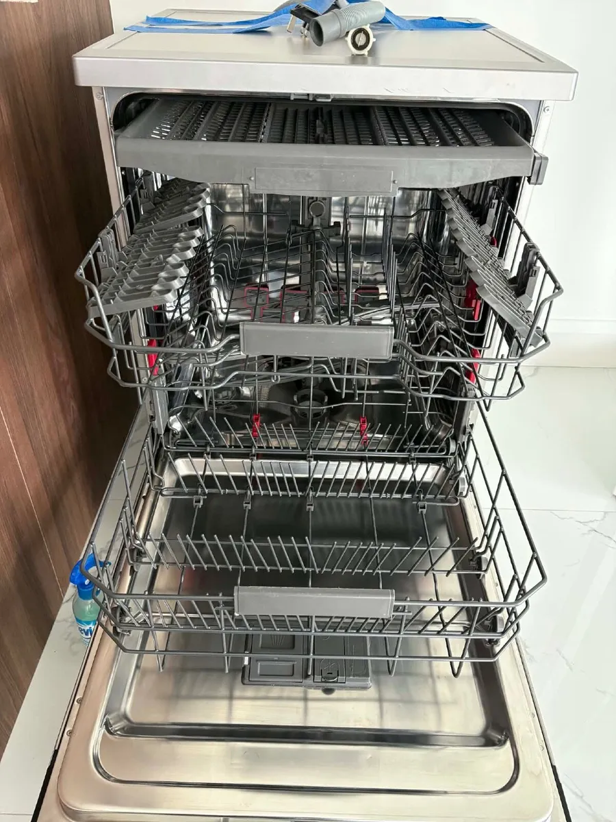 Dishwasher - Image 3